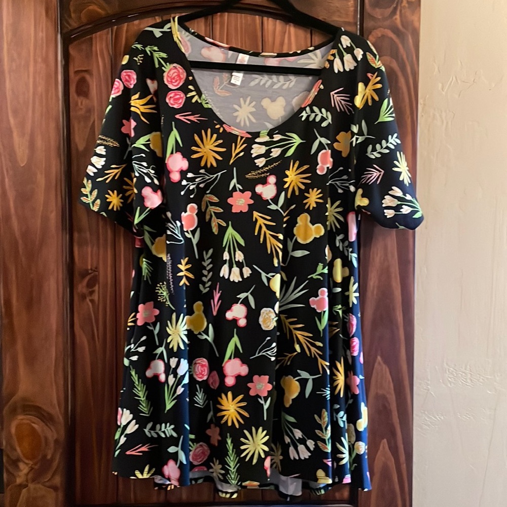 Disney Lula Roe, Perfect T, Size XL